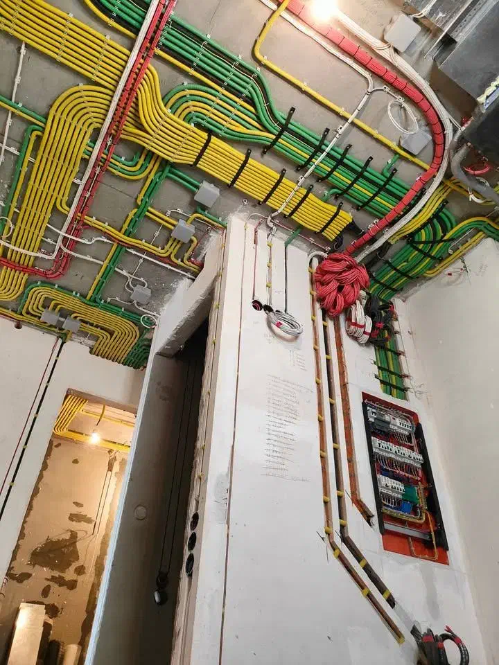 خدمات برق ساختمان|خدمات پیشه و مهارت|قم, زنبیل آباد|دیوار