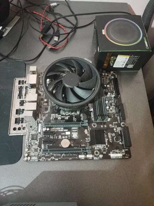 CPU i5-6500 + مادربرد Gigabyte Q170M-MK|قطعات و لوازم جانبی رایانه|کرمانشاه, |دیوار