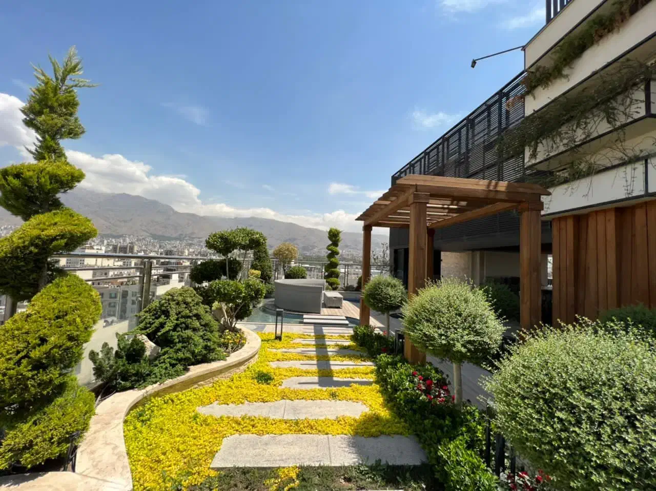 عمارت دروس295متر/بالاترین طبقه بدون مشرف/ فول