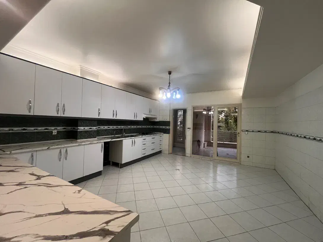 پاسداران ۱۸۰متر سه خواب غرق نور|فروش آپارتمان|تهران, پاسداران|دیوار