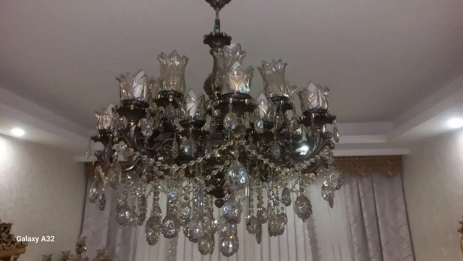 لوستر ۲۴ شعله|لوستر و چراغ آویز|فردیس, فرامرزیه|دیوار