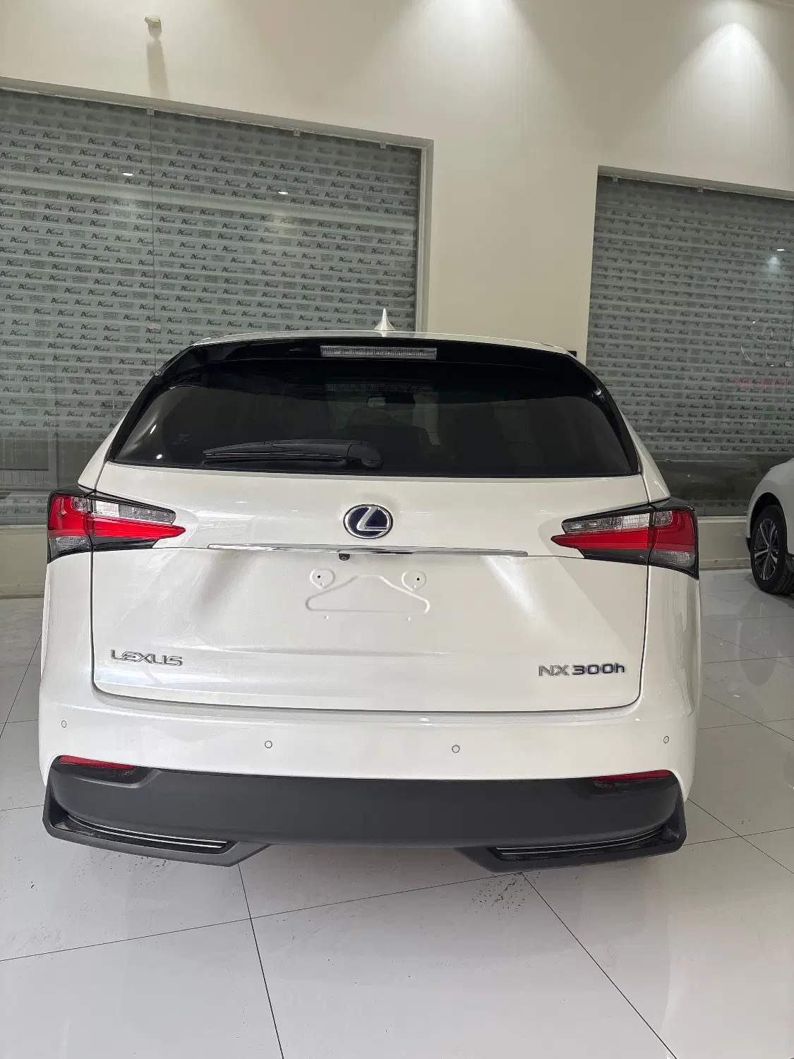لکسوس nx300h|خودرو سواری و وانت|تهران, استاد معین|دیوار