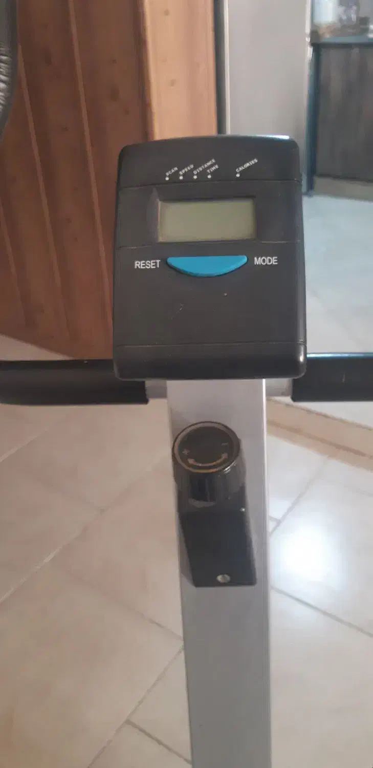 دوچرخه ثابت فروش فوری|تجهیزات ورزشی|مشهد, شهید مطهری|دیوار