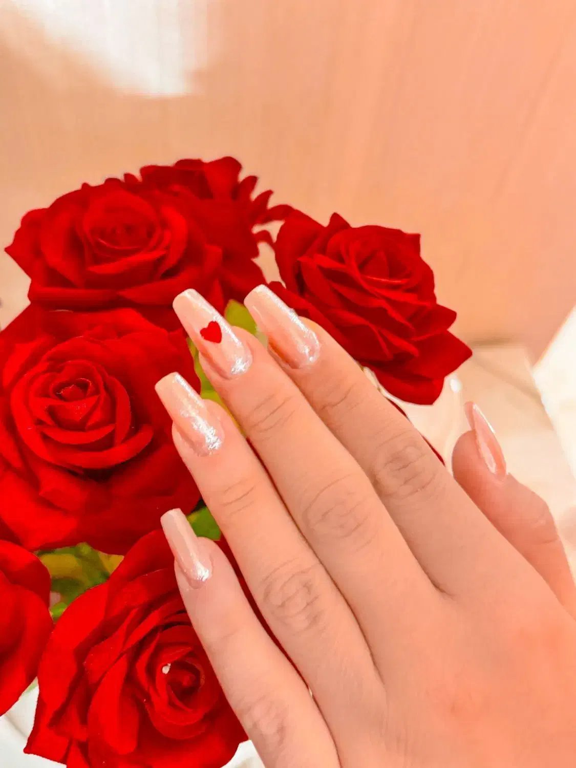 کاشت ناخن|خدمات آرایشگری و زیبایی|فولادشهر, A2|دیوار