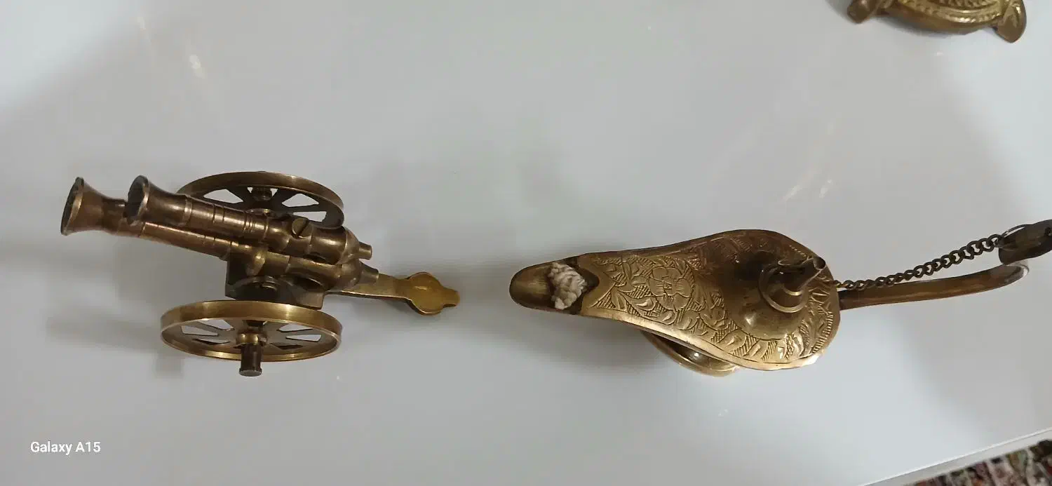 دکوری برنزی دولفینهاتوپرهستندحکاکی شده|صنایع دستی و سایر لوازم تزئینی|تهران, آزادشهر|دیوار