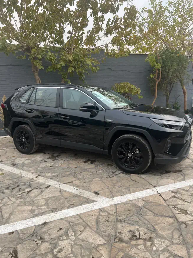 تویوتا رافور 2025 دو دف هیبرید|خودرو سواری و وانت|تاکستان, |دیوار