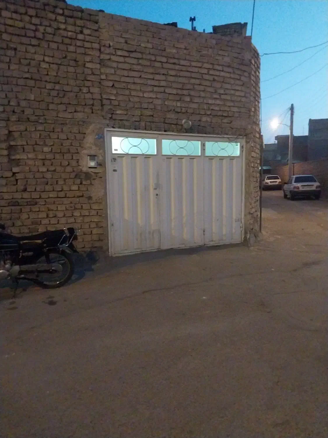 منزل زیرزمین گلخانه ای ۱۲۰ متری دو خواب نبش دو بر|فروش خانه و ویلا|کاشان, باغ ماجد|دیوار