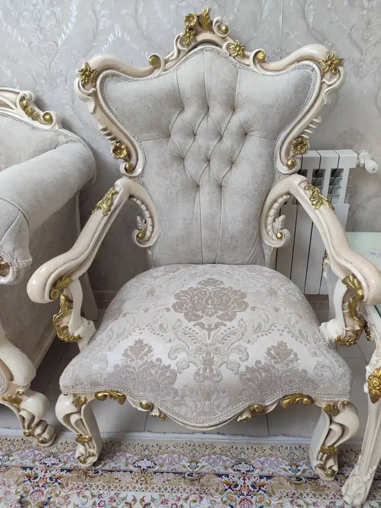 مبل کلاسیک سلطنتی ۷ نفره|مبلمان خانگی و میز عسلی|تهران, دولتخواه جنوبی|دیوار