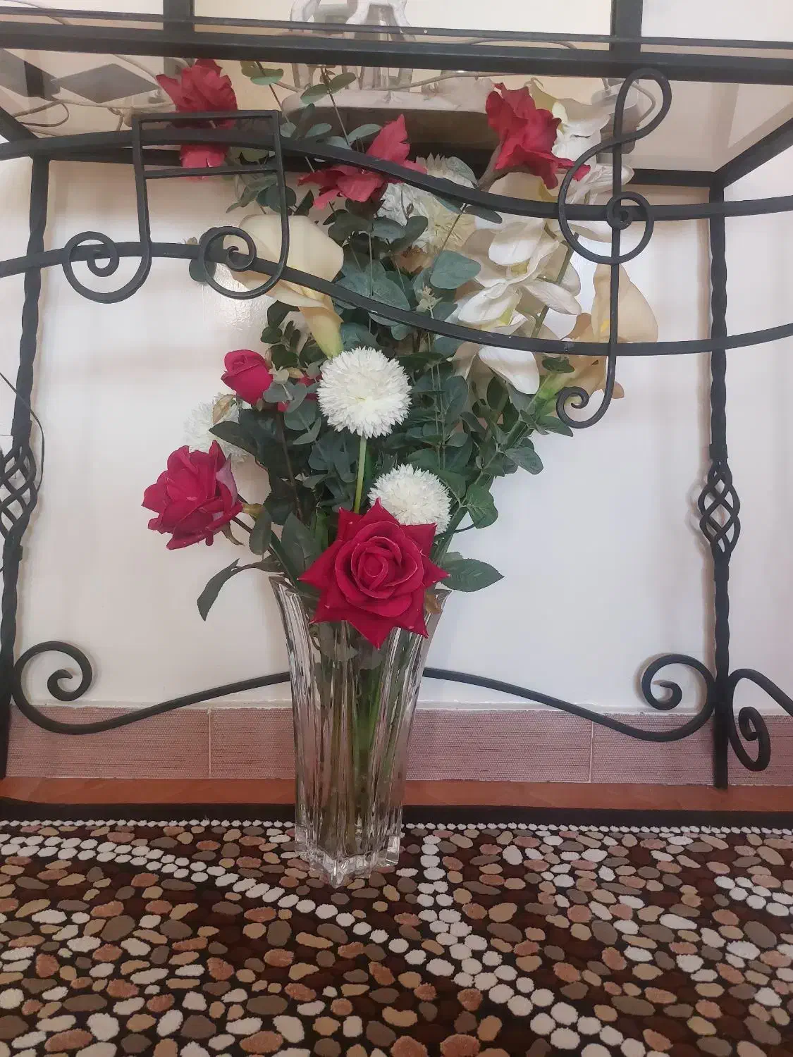 گلدان بلوری پاشاباغچه همراه با گل هاش|گل مصنوعی|تبریز, |دیوار