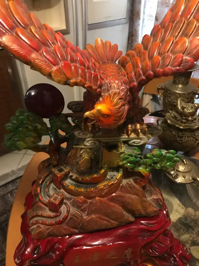 مجسمه عقاب و قلعه حجیم و بزرگ|مجسمه، تندیس، ماکت|تهران, مجیدیه|دیوار