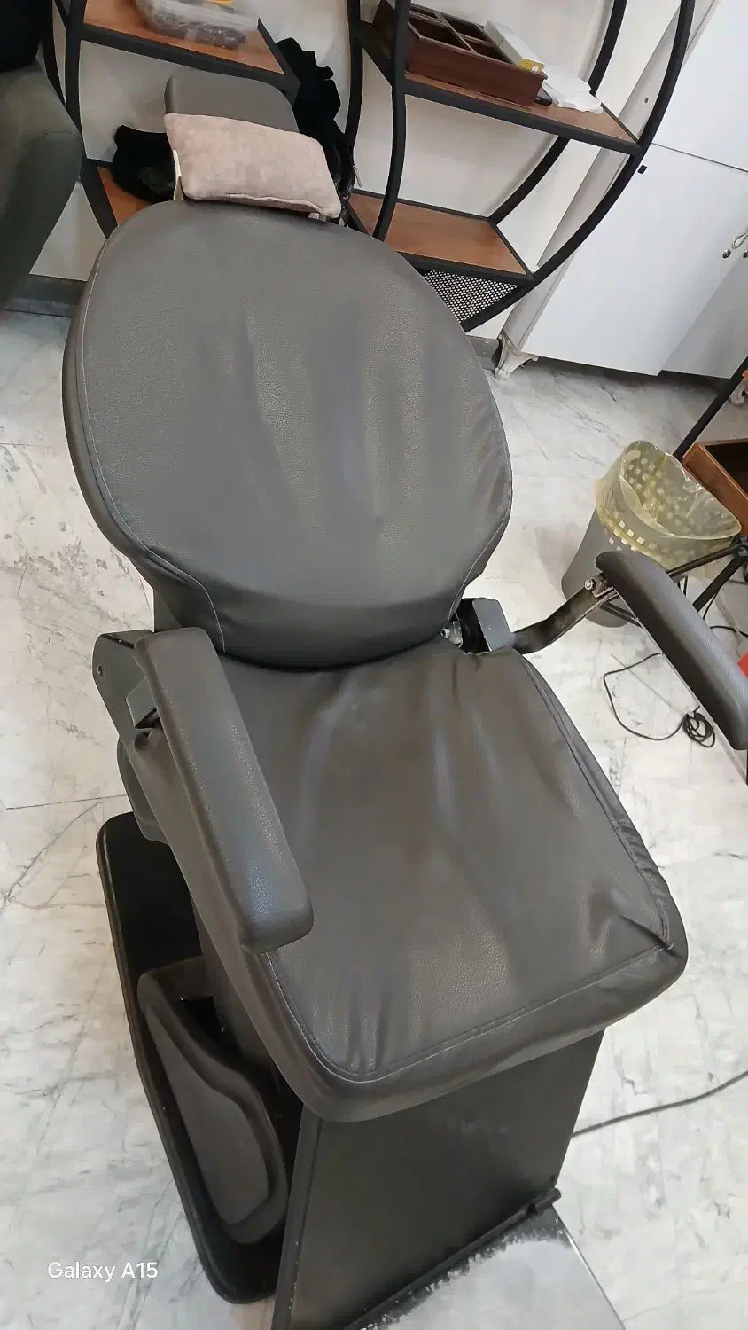 فردش صندلی برقی|آرایشگاه و سالن‌های زیبایی|تهران, تهرانپارس جنوبی|دیوار