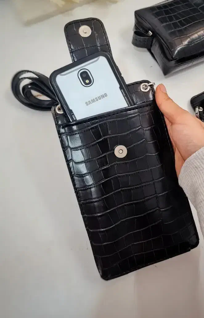 کیف موبایل|لوازم جانبی موبایل و تبلت|سبزوار, قائم|دیوار