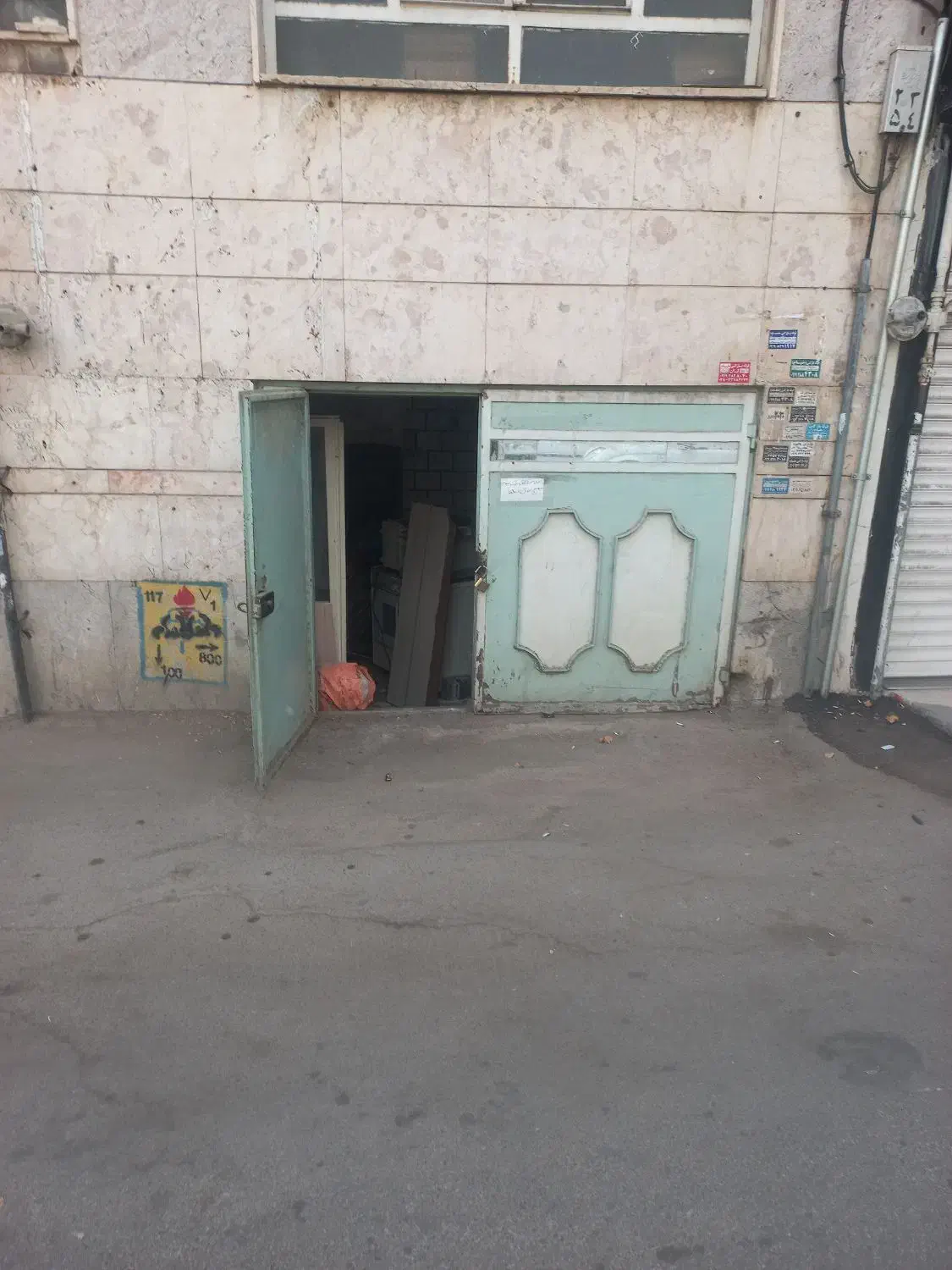 انباری در خیابان نادری|اجارهٔ مغازه و غرفه|قزوین, |دیوار