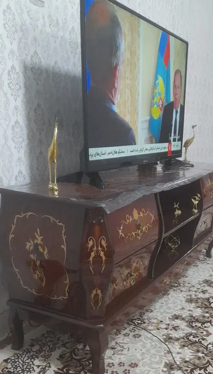 میز تلویزیون.بوفه.کنسول آینه چوبی|بوفه، ویترین، کنسول|بروجرد, |دیوار