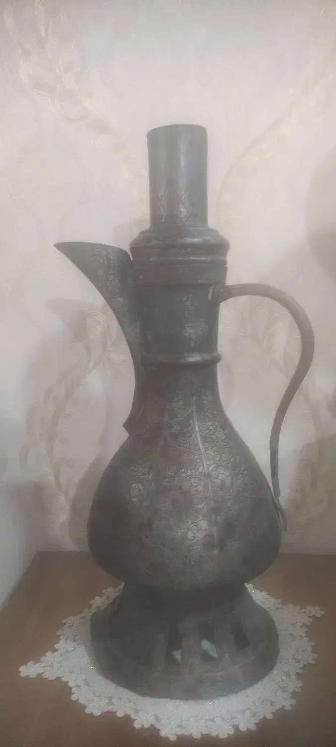 یک عدد سماور خیلی قدیمی|کلکسیون اشیاء عتیقه|گرگان, |دیوار