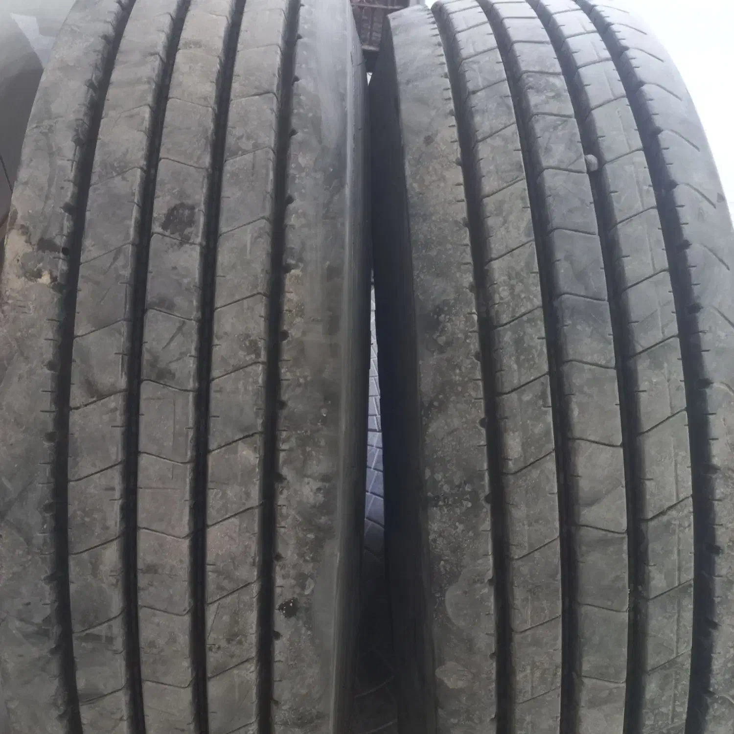 یک جفت لاستیک ۲۹۵ گل جلو|قطعات یدکی و لوازم جانبی|هشتگرد, ینگی امام|دیوار