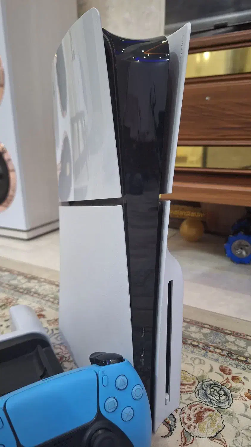 PS5 اسلیم/slim به همراه دسته در حد|کنسول، بازی ویدئویی و آنلاین|باقرشهر, |دیوار