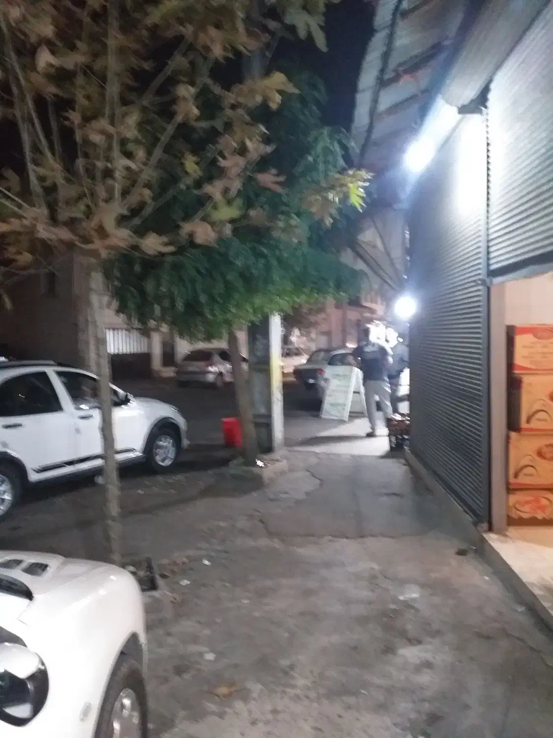 اجارهمغازهدرنوارانروبروینانوایی|اجارهٔ مغازه و غرفه|رشت, حمیدیان|دیوار