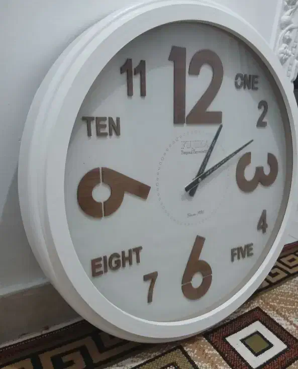 ساعت زیبای سفید|ساعت دیواری و تزئینی|ابهر, |دیوار