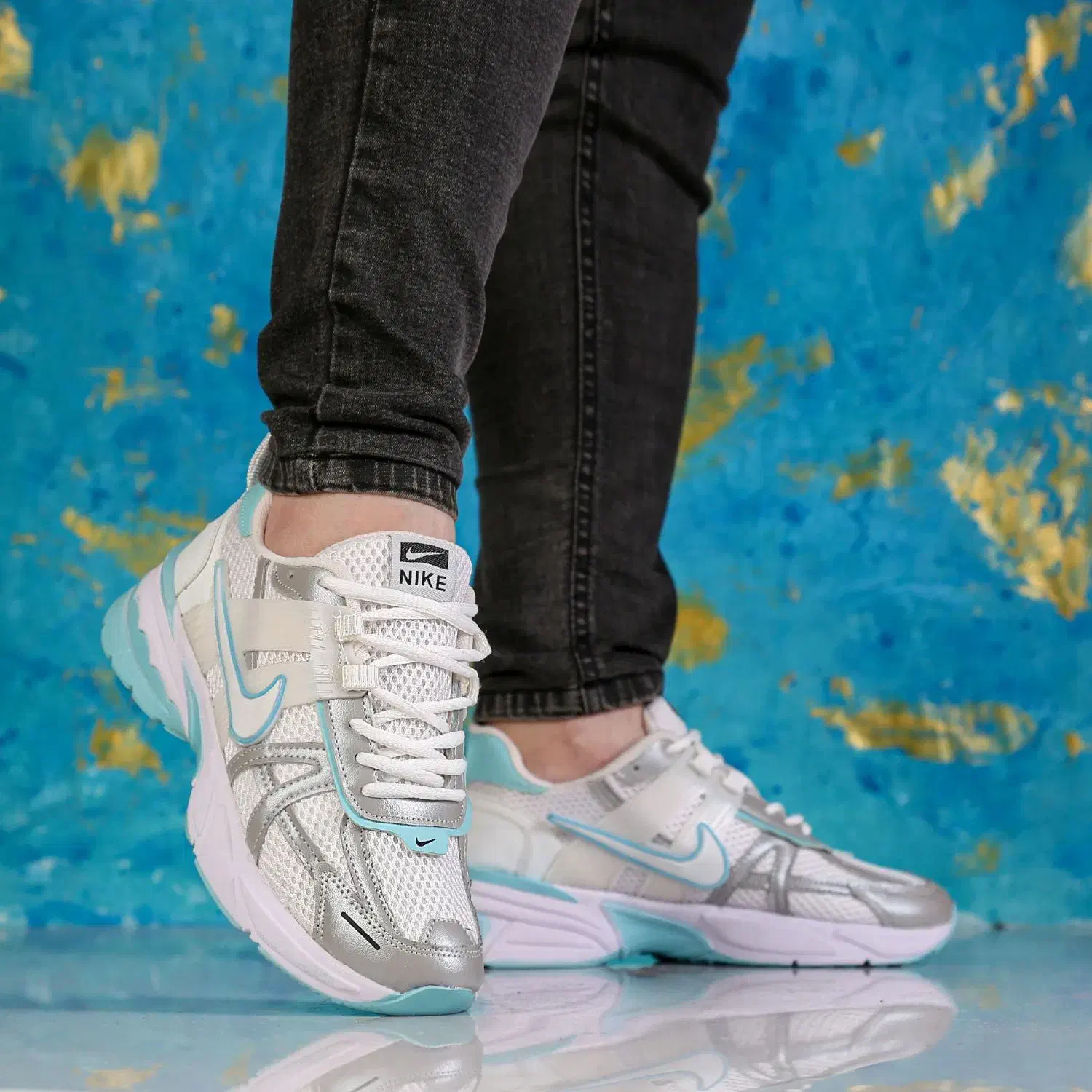 کتونی|کیف، کفش، کمربند|بروجرد, |دیوار