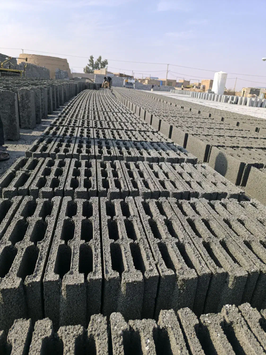 کارگر بلوک زنی|استخدام معماری، عمران و ساختمانی|قم, قلعه صدری|دیوار