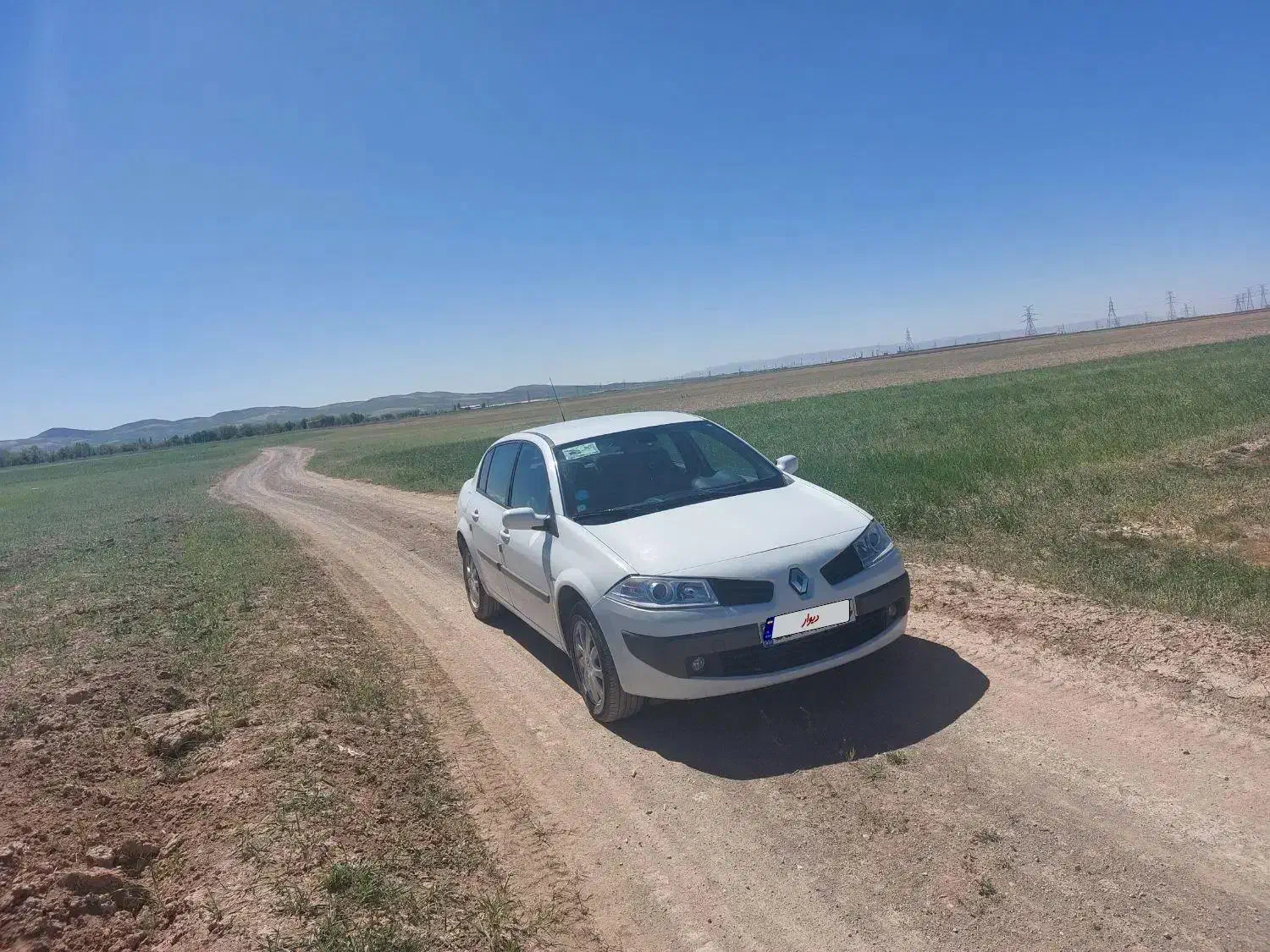 مگان ۲۰۰۰اتومات بیرنگ فول|خودرو سواری و وانت|قم, شاه ابراهیم|دیوار