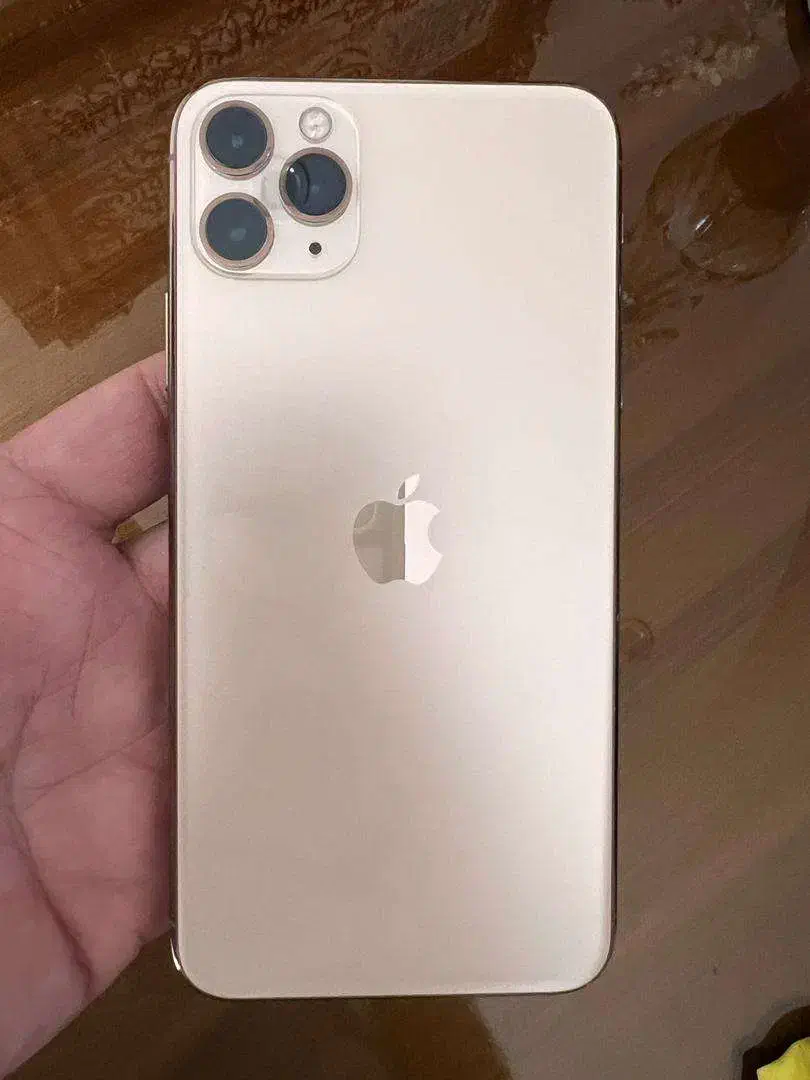 آیفون 11 پرومکس باطری 83% رزگلد|موبایل|کرج, مهرویلا شمالی|دیوار