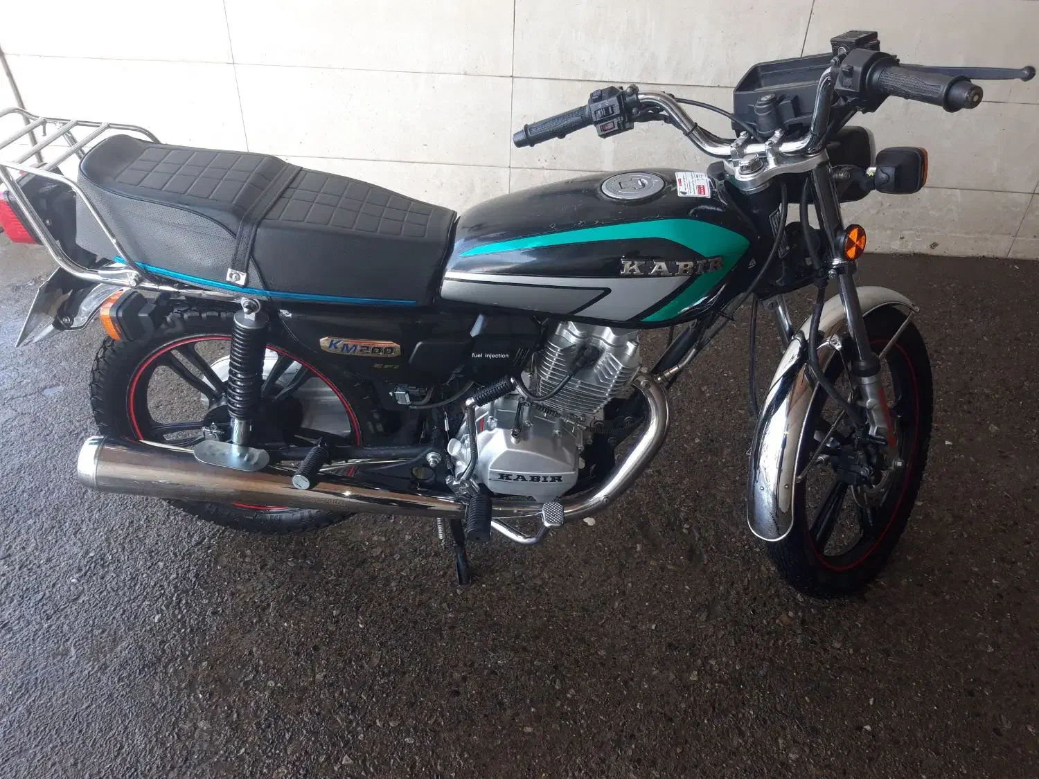 موتور کبیر ۲۰۰ مدل ۴۰۲ در حد ۷ هزار کار|موتورسیکلت|سبزوار, هفت تیر|دیوار