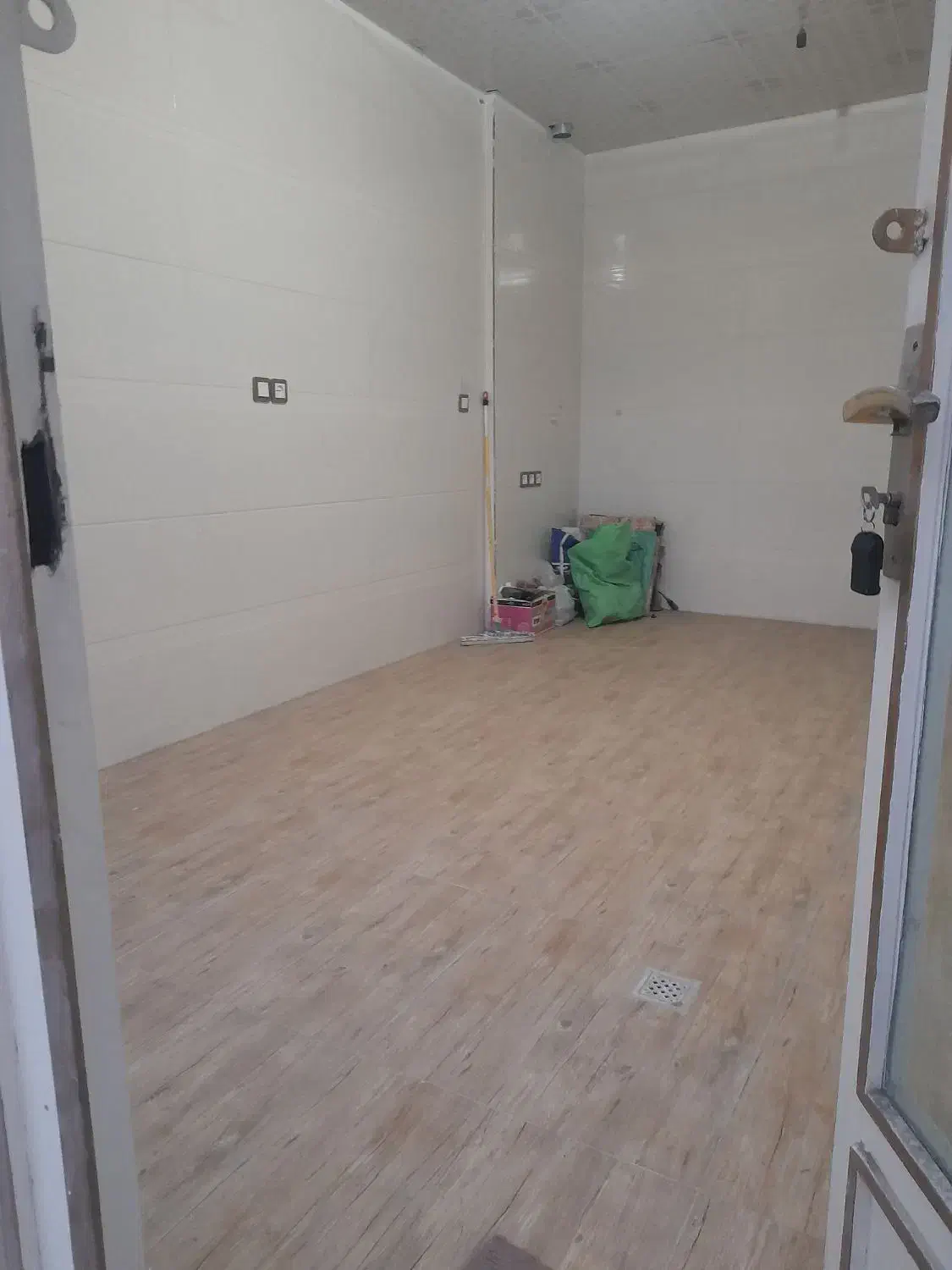 اجاره مغازه ۱۸ متر.انتهای خ مهدیه شهرک فیضیه|اجارهٔ مغازه و غرفه|اسلامشهر, شهرک مهدیه|دیوار