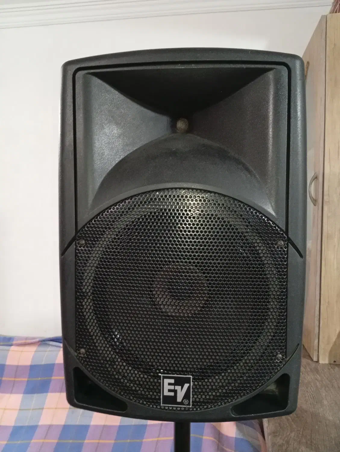 یک عدد باند 12 اینچ EV|سیستم صوتی خانگی|کهریزک, |دیوار