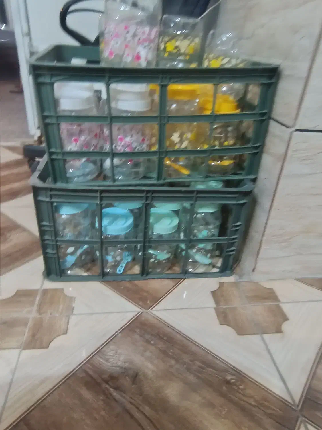 وسایل یکبارمصرف به فروش میرود|ظروف نگهدارنده، پلاستیکی، یکبارمصرف|مرودشت, بیست متری بیمارستان|دیوار