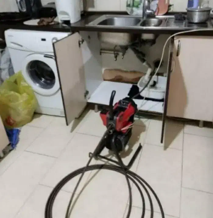 تخلیه چاه لوله بازکن نشت یابی رفع نم بو آبیک احمدی|خدمات پیشه و مهارت|آبیک, |دیوار