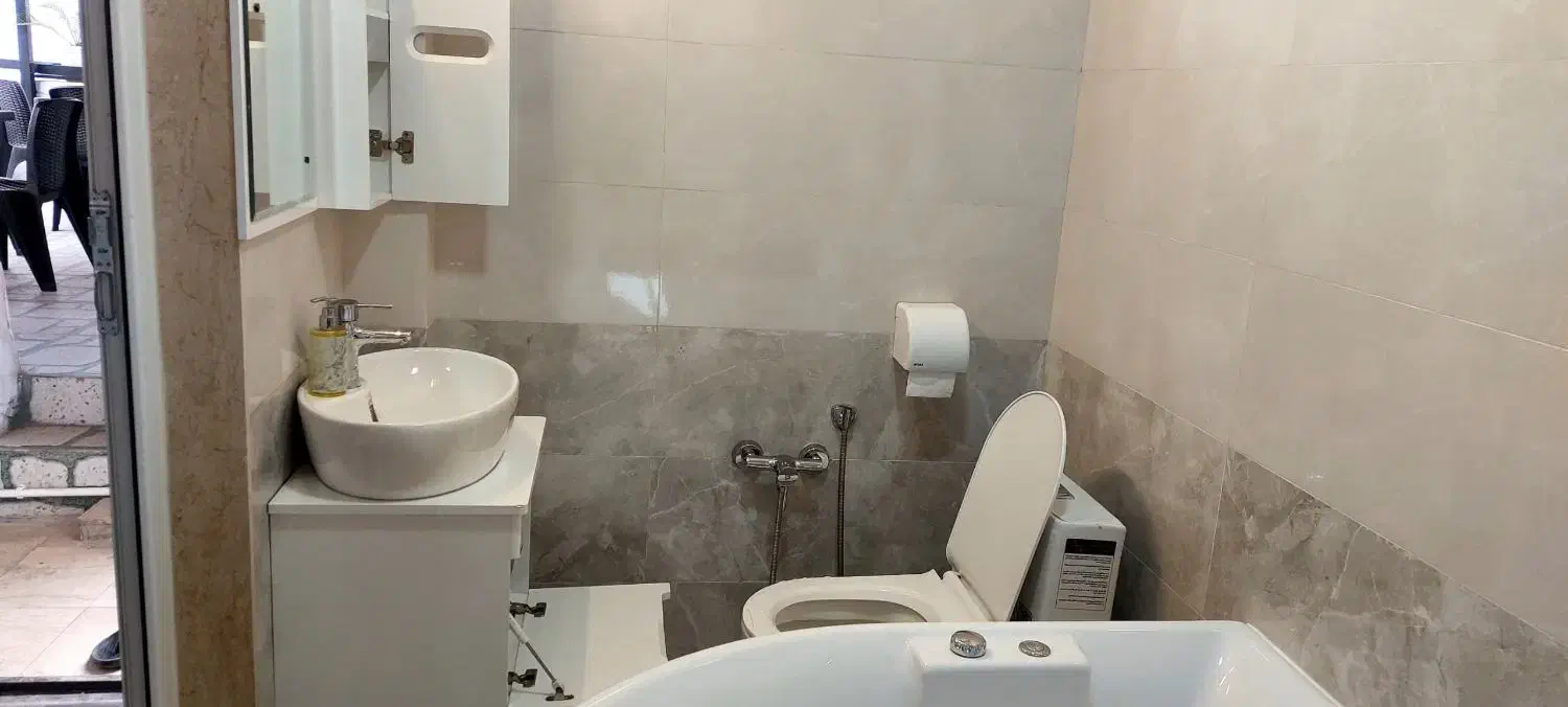 اجاره ی سوئیت و ویلا|اجارهٔ کوتاه‌مدت آپارتمان و سوئیت|بندر انزلی, شیلات|دیوار