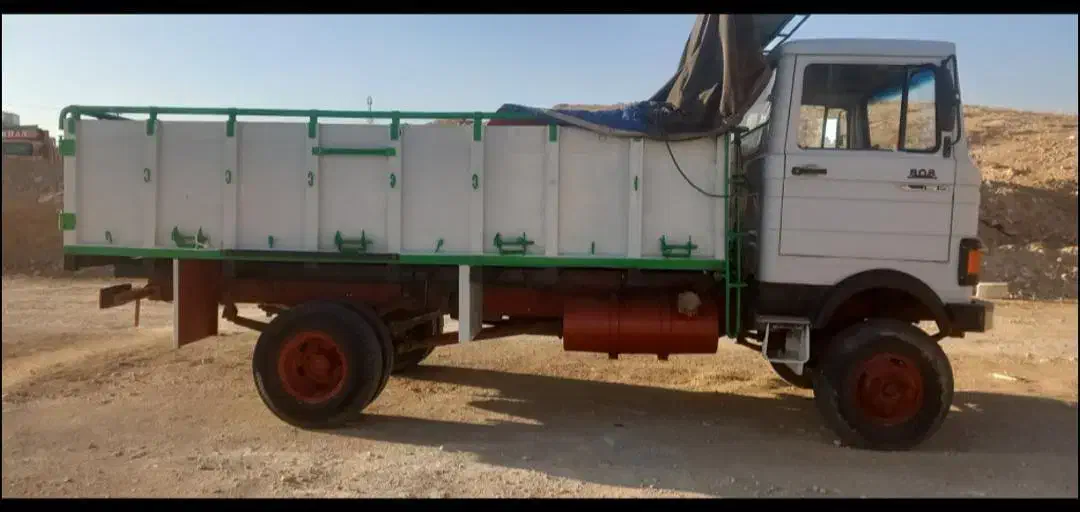 خاور ۸۰۸ باری اتاق دار|خودرو سنگین|بروجن, |دیوار
