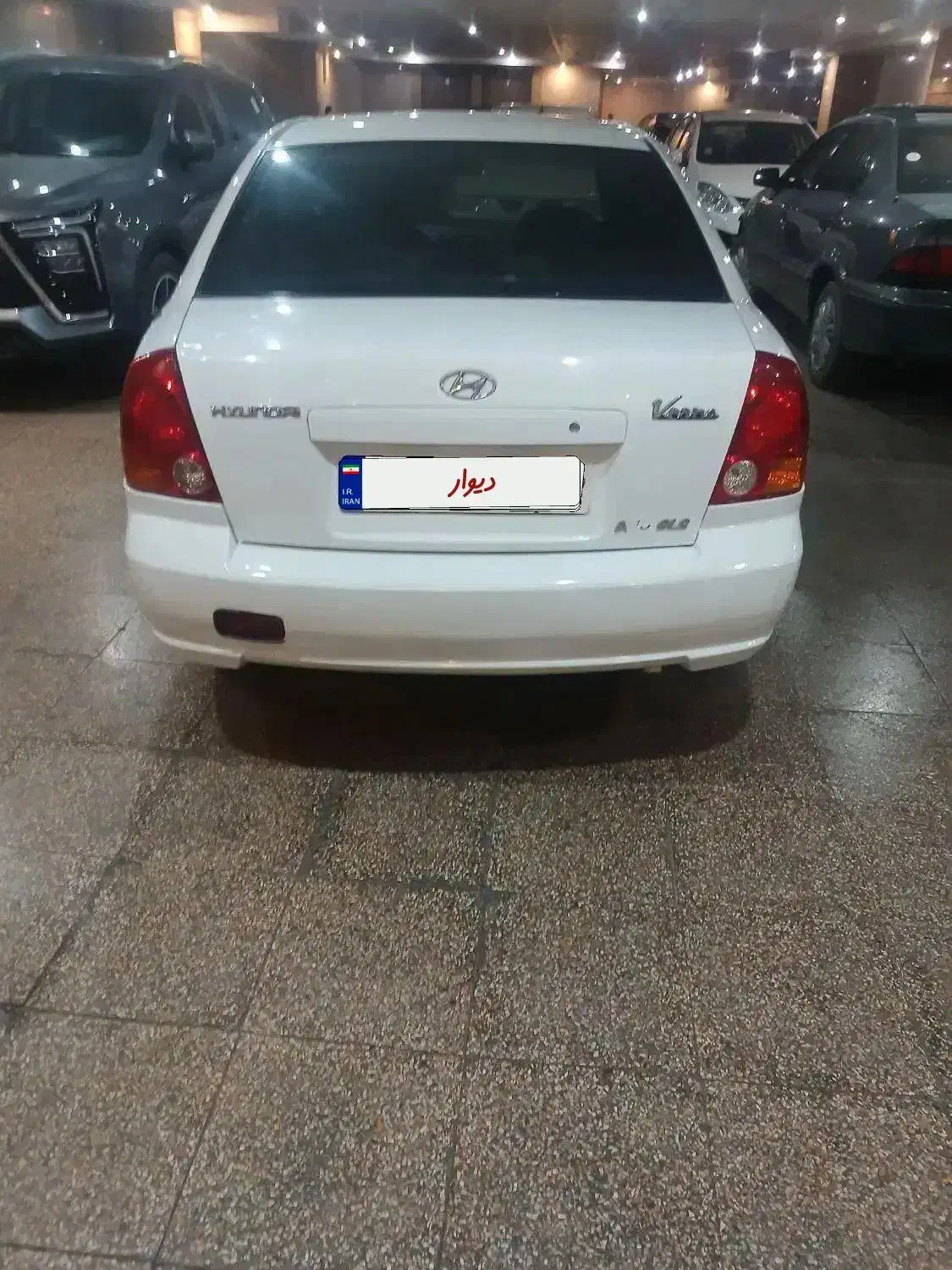 هیوندا ورنا اتوماتیک رنگ سفید|خودرو سواری و وانت|اصفهان, خواجو|دیوار