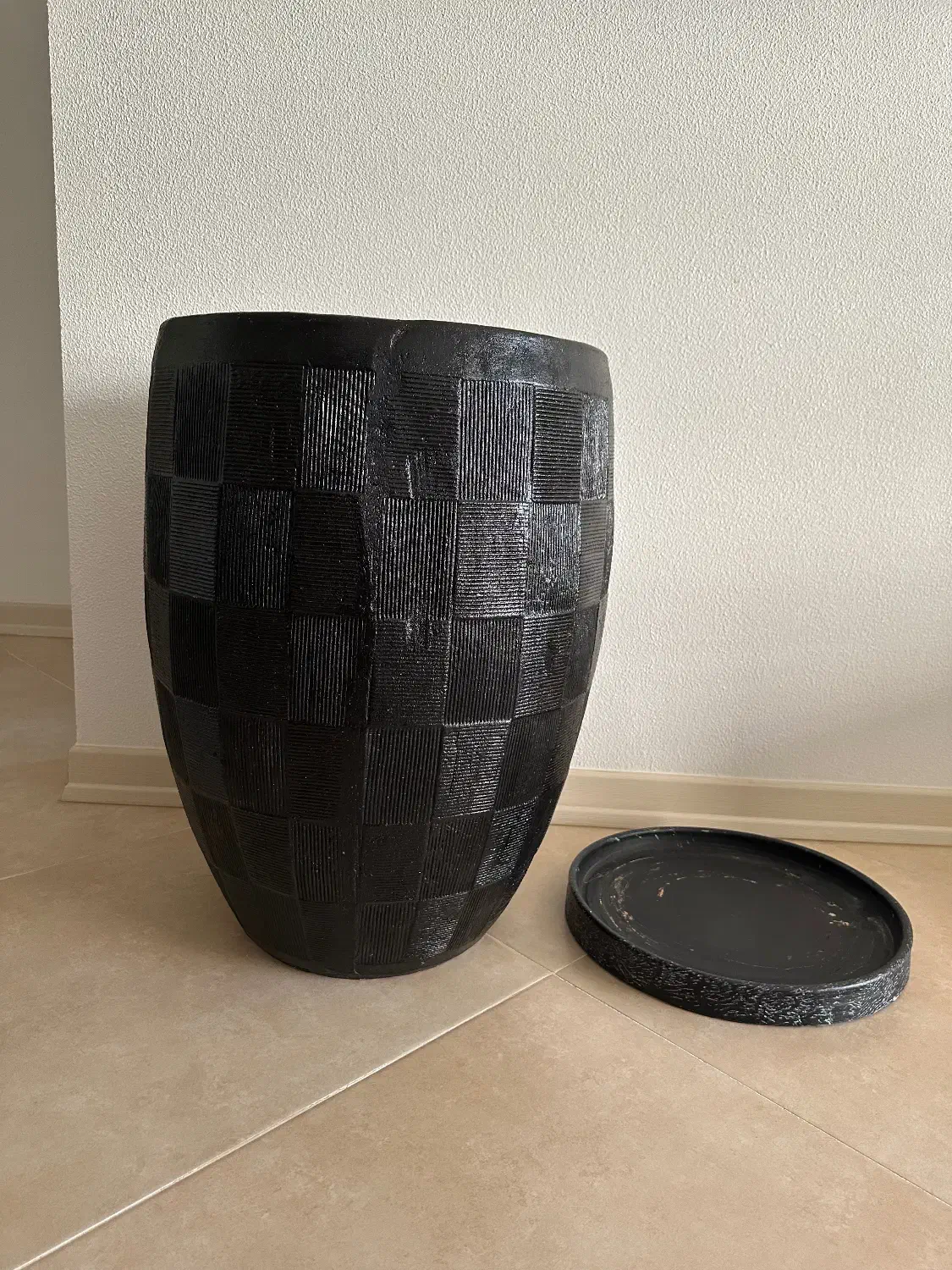 گلدان|گل و گیاه طبیعی|کیش, |دیوار