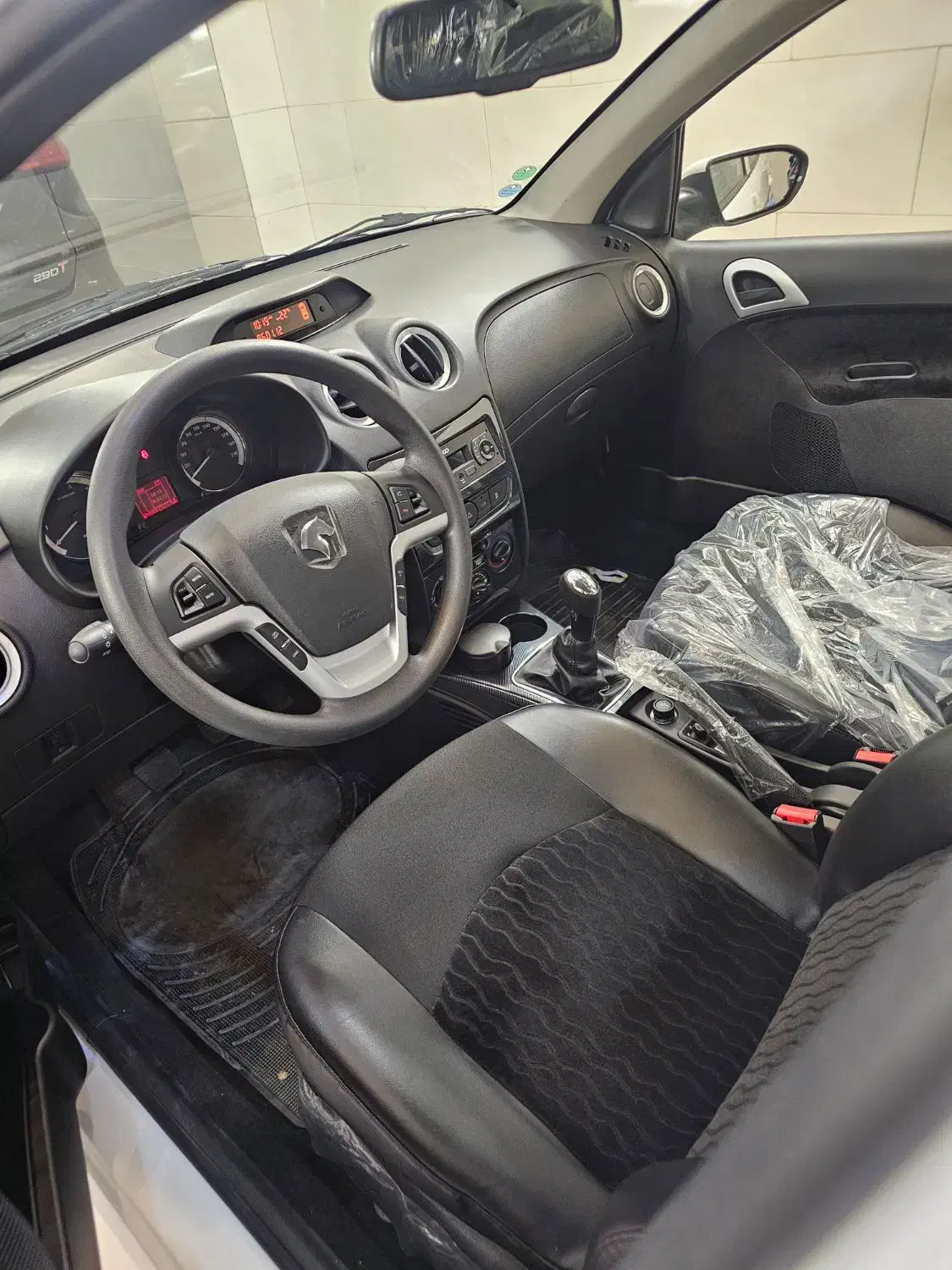 رانا پلاس ۴۰۴ تحویل روز Tu5p|خودرو سواری و وانت|اصفهان, پوریای ولی|دیوار