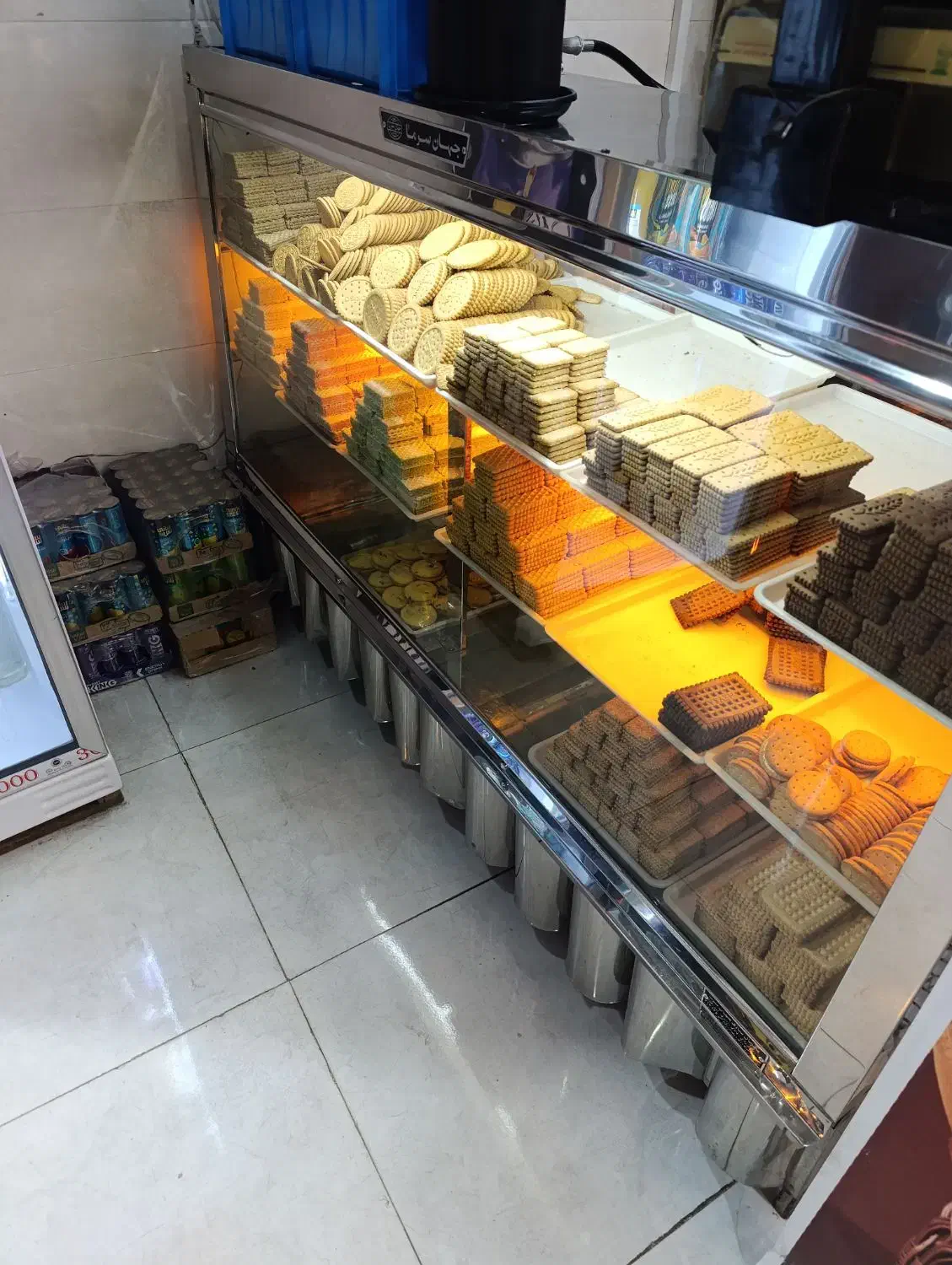 ویترین خشک قنادی|فروشگاه و مغازه|بروجرد, |دیوار