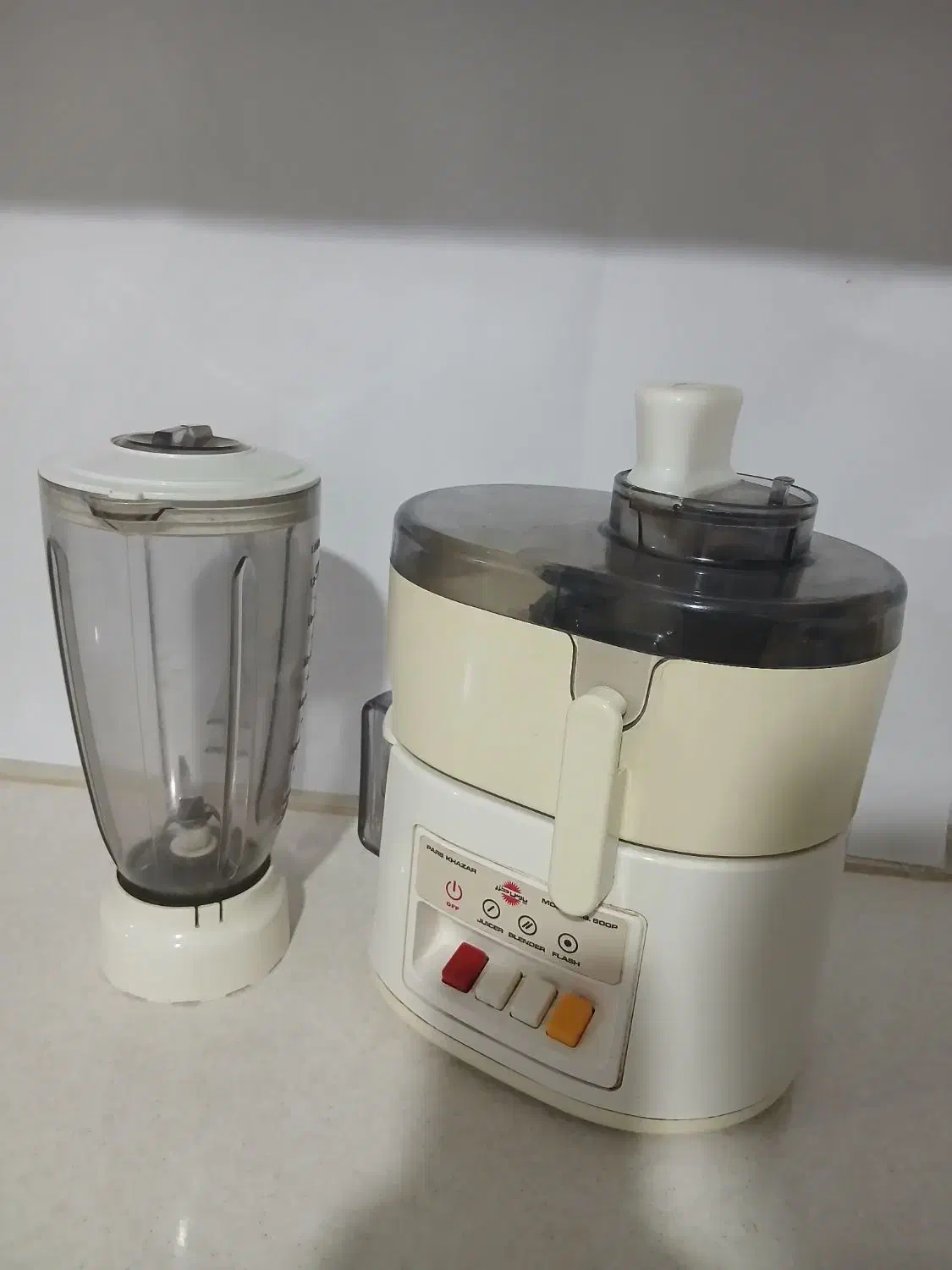 آبمیوه گیری و مخلوط کن|آبمیوهگیر و آبمرکباتگیر|تربت جام, بیست متری منبع آب|دیوار