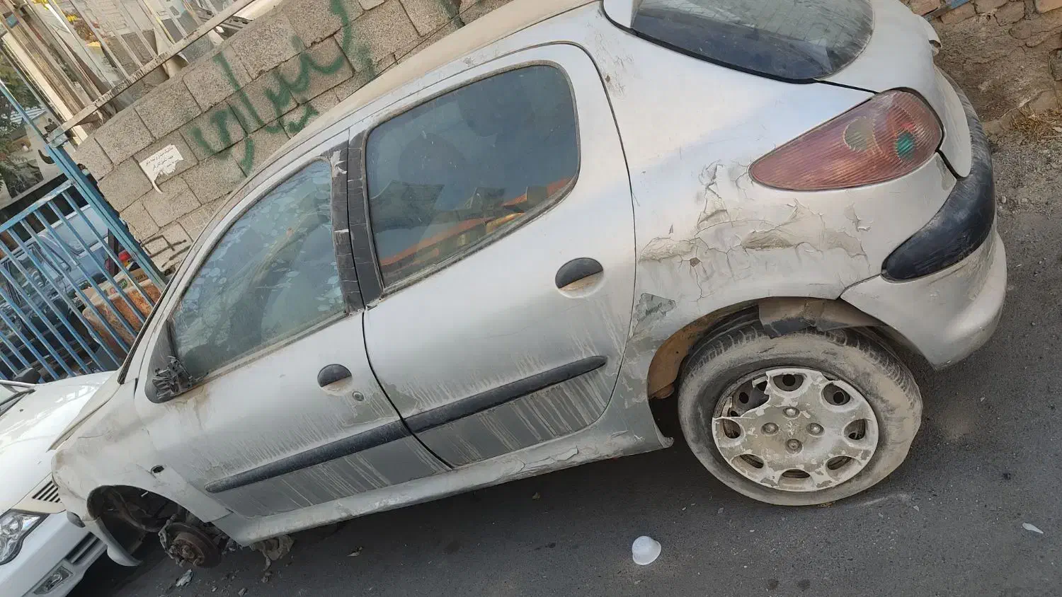 ۲۰۶ مدل ۸۲ فرانسه|خودرو سواری و وانت|کرج, ساسانی (قلمستان)|دیوار