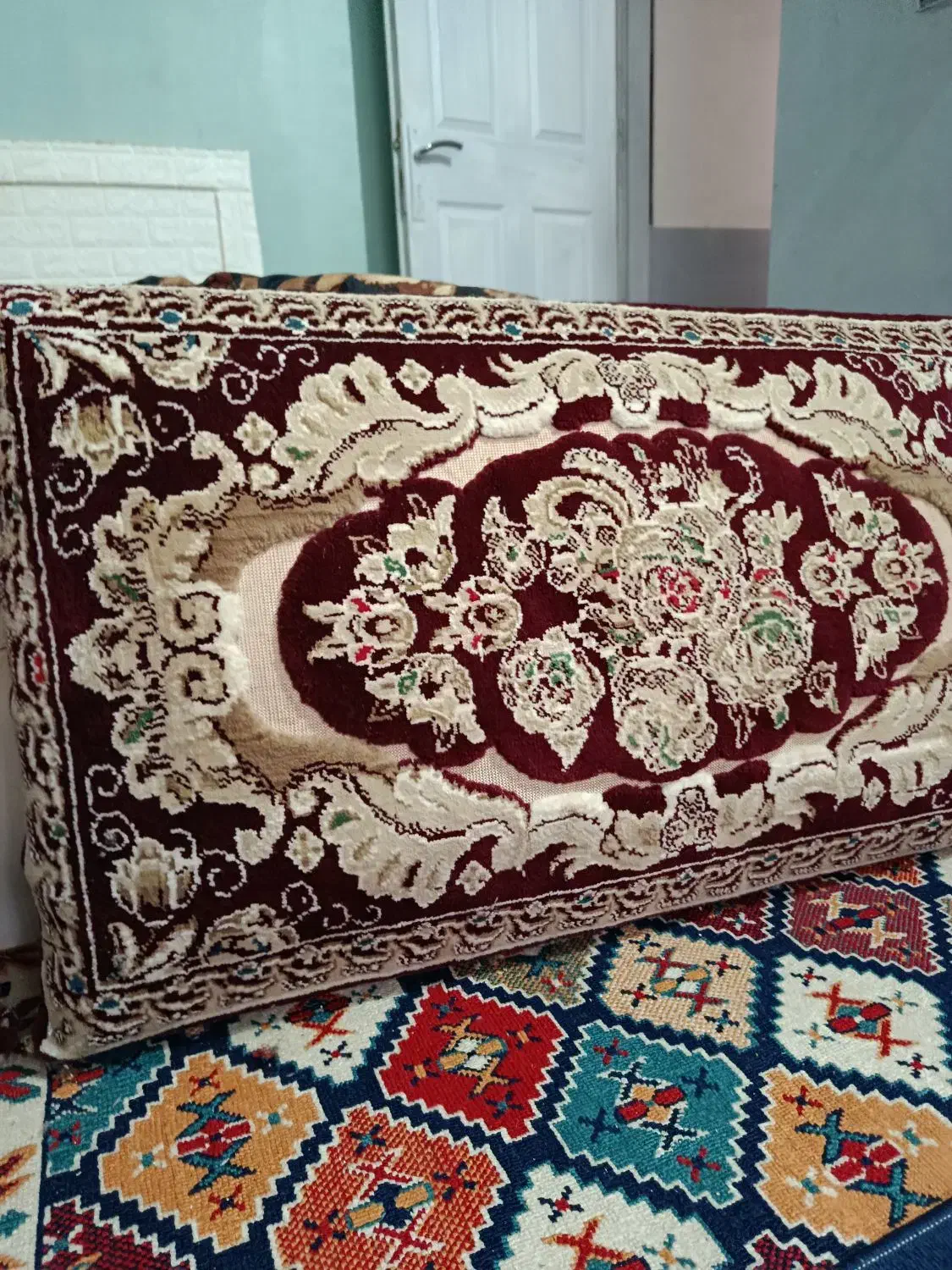 پشتی طرح برجسته|پشتی|گنبد کاووس, |دیوار