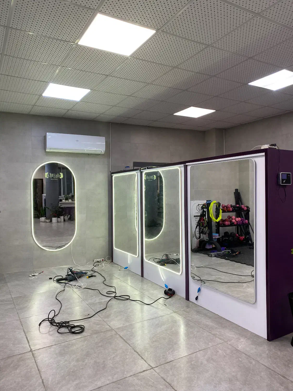 آیینه باشگاهی|آینه|ساری, |دیوار