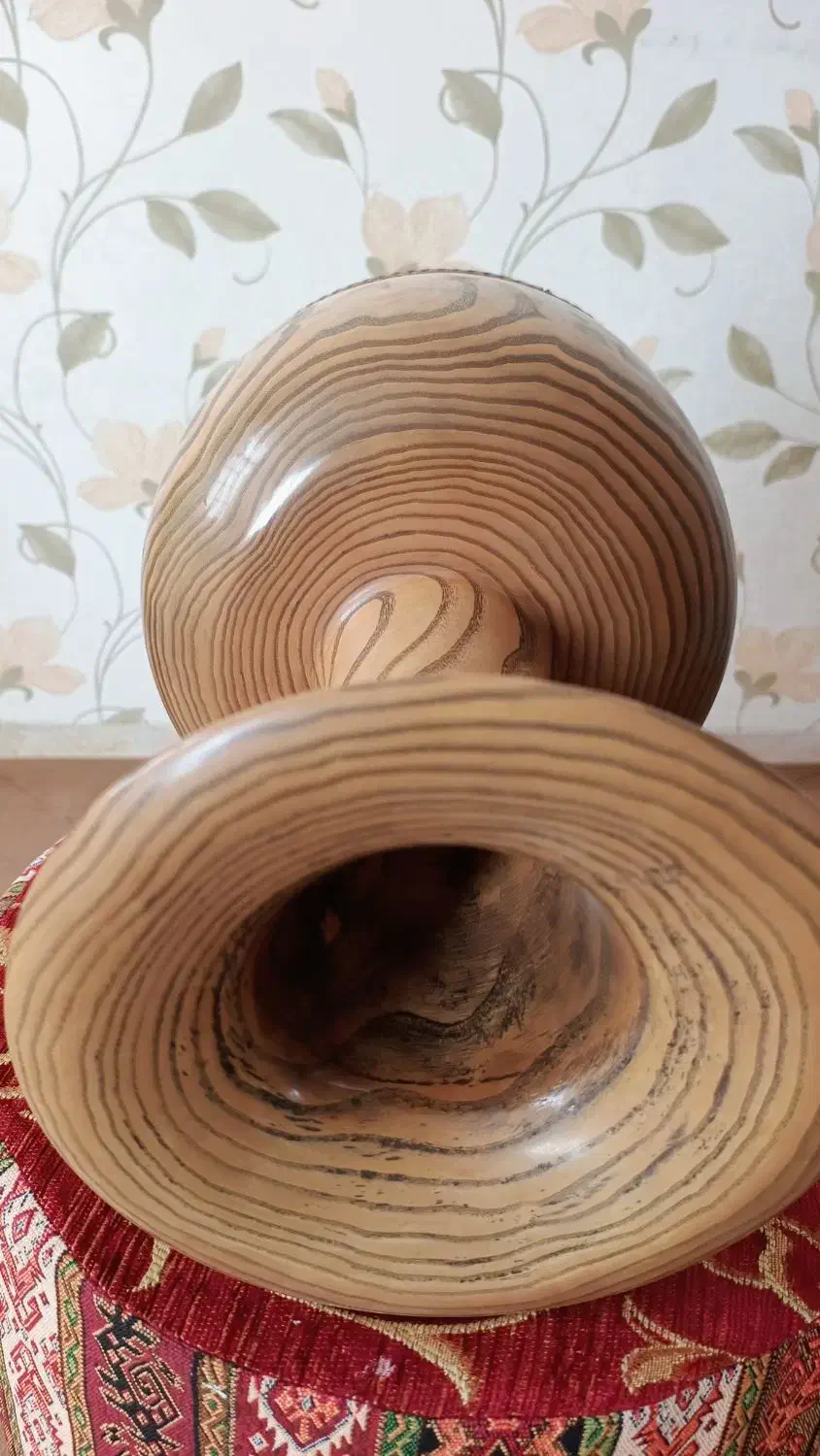 تمبک کلکسیونی زبان گنجشک|سازهای سنتی|شهرکرد, |دیوار