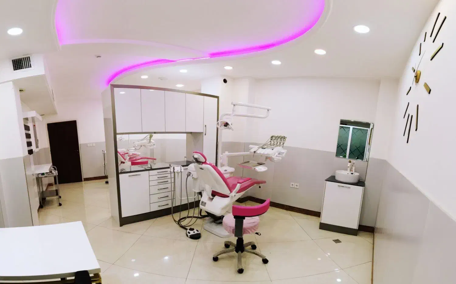 تکمیل کادر کلینیک یاس|استخدام درمانی، زیبایی، بهداشتی|قم, دورشهر|دیوار