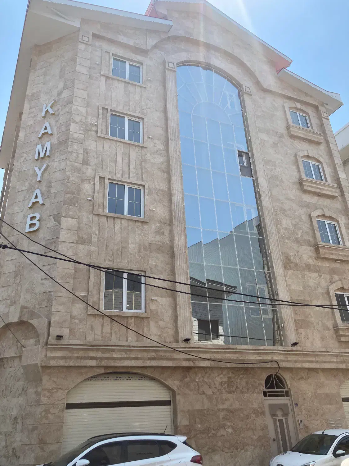 فروش واحد تجاری در بهترین نقطه چهارراه گلسار|فروش دفتر کار، اتاق اداری، مطب|رشت, سعدی (تختی)|دیوار