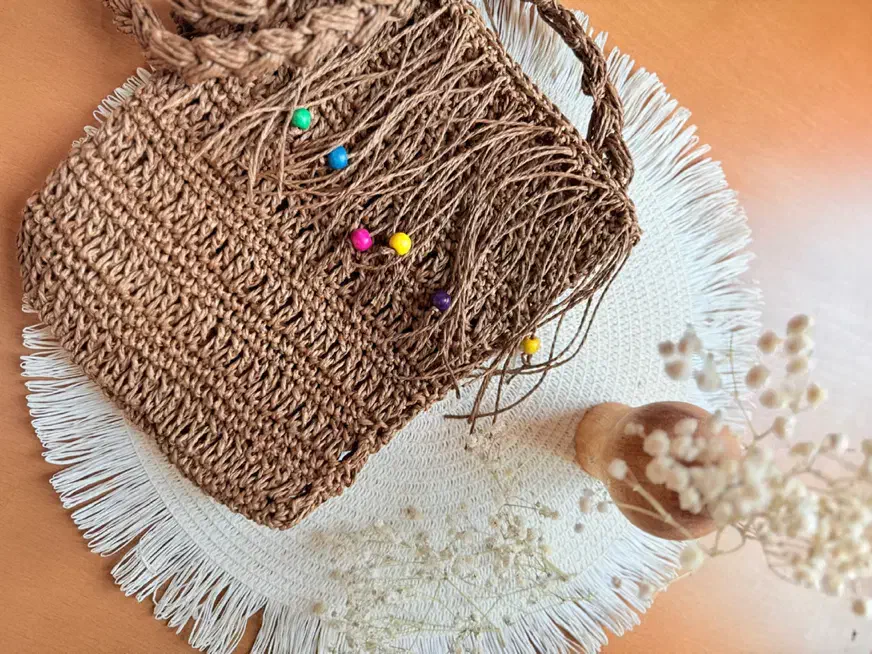 کیف رافیا|کیف، کفش، کمربند|لاهیجان, قیام|دیوار