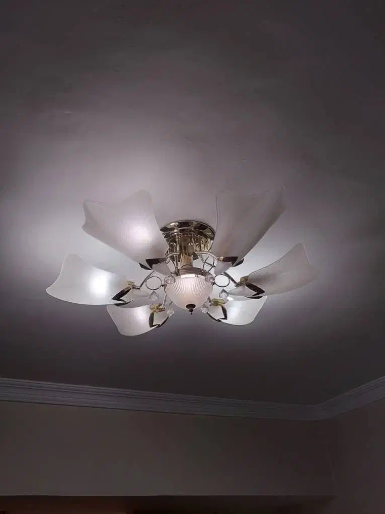 لوستر|لوستر و چراغ آویز|صدرا-فارس, فاز ۱|دیوار