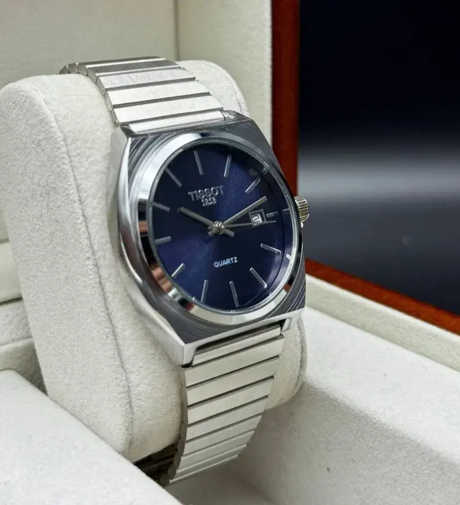 ساعت تیسوت|ساعت|شیراز, زند|دیوار