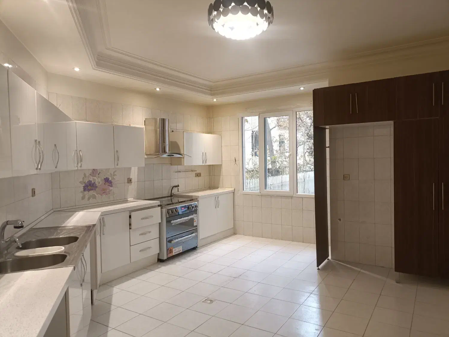 فرمانیه شرقی مهماندوست ۲۰۰ متر چندساله