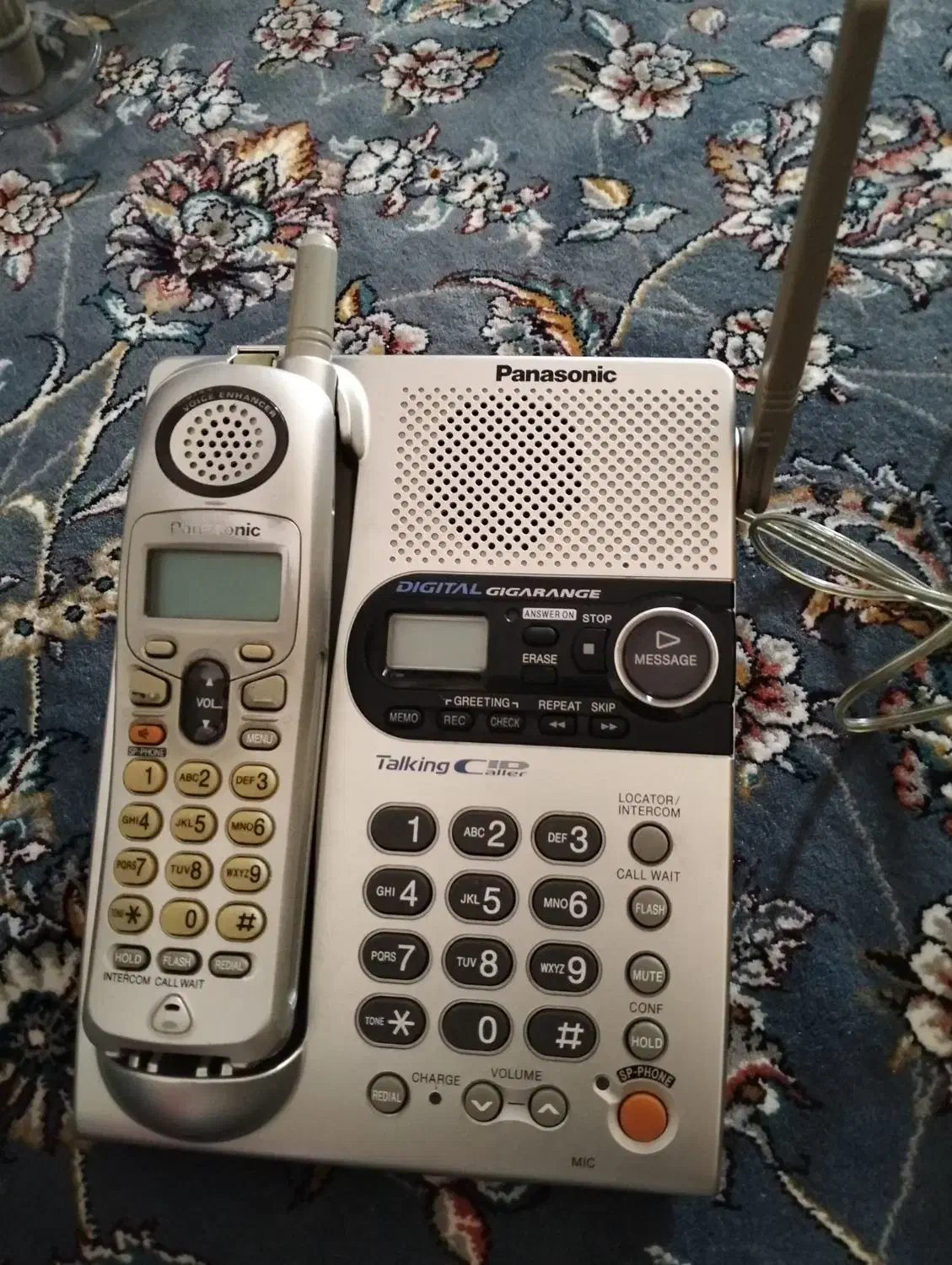 تلفن رومیزی|تلفن رومیزی|بومهن, |دیوار